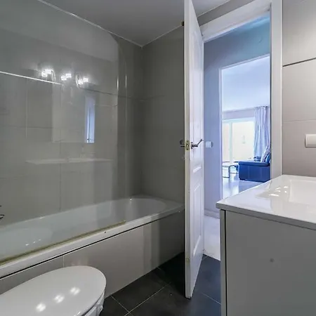 Apartment 83-beachfront Apartment, Fuengirola