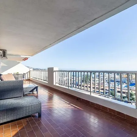 83-beachfront Apartment, Apartment